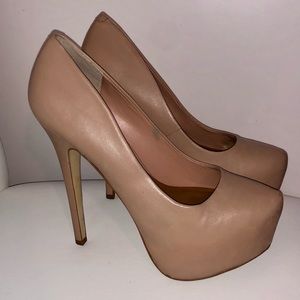 Steve Madden “Devavu” Platform Pumps